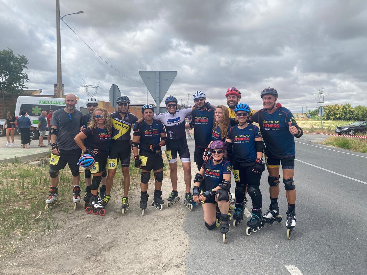 Rolling Lemons Valladolid (@rolling_lemons) on Twitter photo ¿Será el equipo más guapo? 😎
3⃣ podios Rolling 🤘🏼🍋 en la Rural Roller "Villa de Olmedo" organizada por <a href="/ValladolidPatin/">AD Valladolid Patina</a> 🔝 en <a href="/aytolmedo/">Ayuntamiento Olmedo</a>
ℹ️ Naia Robles: 2.ª Absoluta, Borja Iglesias y Carla Parro: 3.º y 2.º Juveniles 👏🏼
#rollinglemons #deportevalladolid #patinajedevelocidad ¿Será el equipo más guapo? 😎
3⃣ podios Rolling 🤘🏼🍋 en la Rural Roller "Villa de Olmedo" organizada por <a href="/ValladolidPatin/">AD Valladolid Patina</a> 🔝 en <a href="/aytolmedo/">Ayuntamiento Olmedo</a>
ℹ️ Naia Robles: 2.ª Absoluta, Borja Iglesias y Carla Parro: 3.º y 2.º Juveniles 👏🏼
#rollinglemons #deportevalladolid #patinajedevelocidad