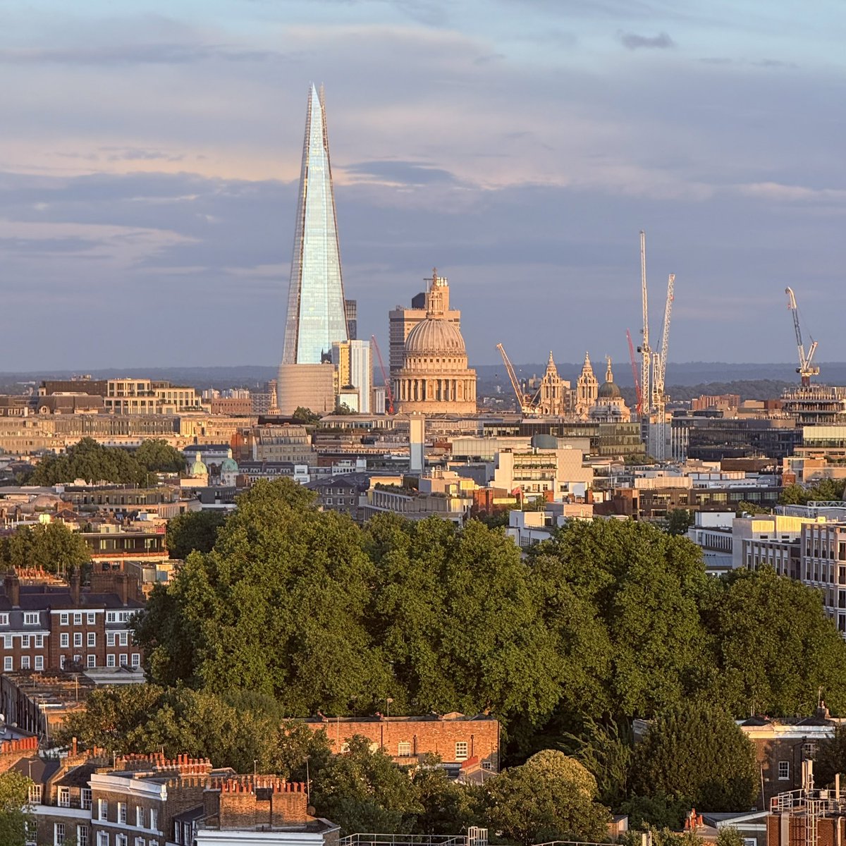AnthonyMKreis's tweet image. The view from my flat is just jaw-droppingly gorgeous at sunset.