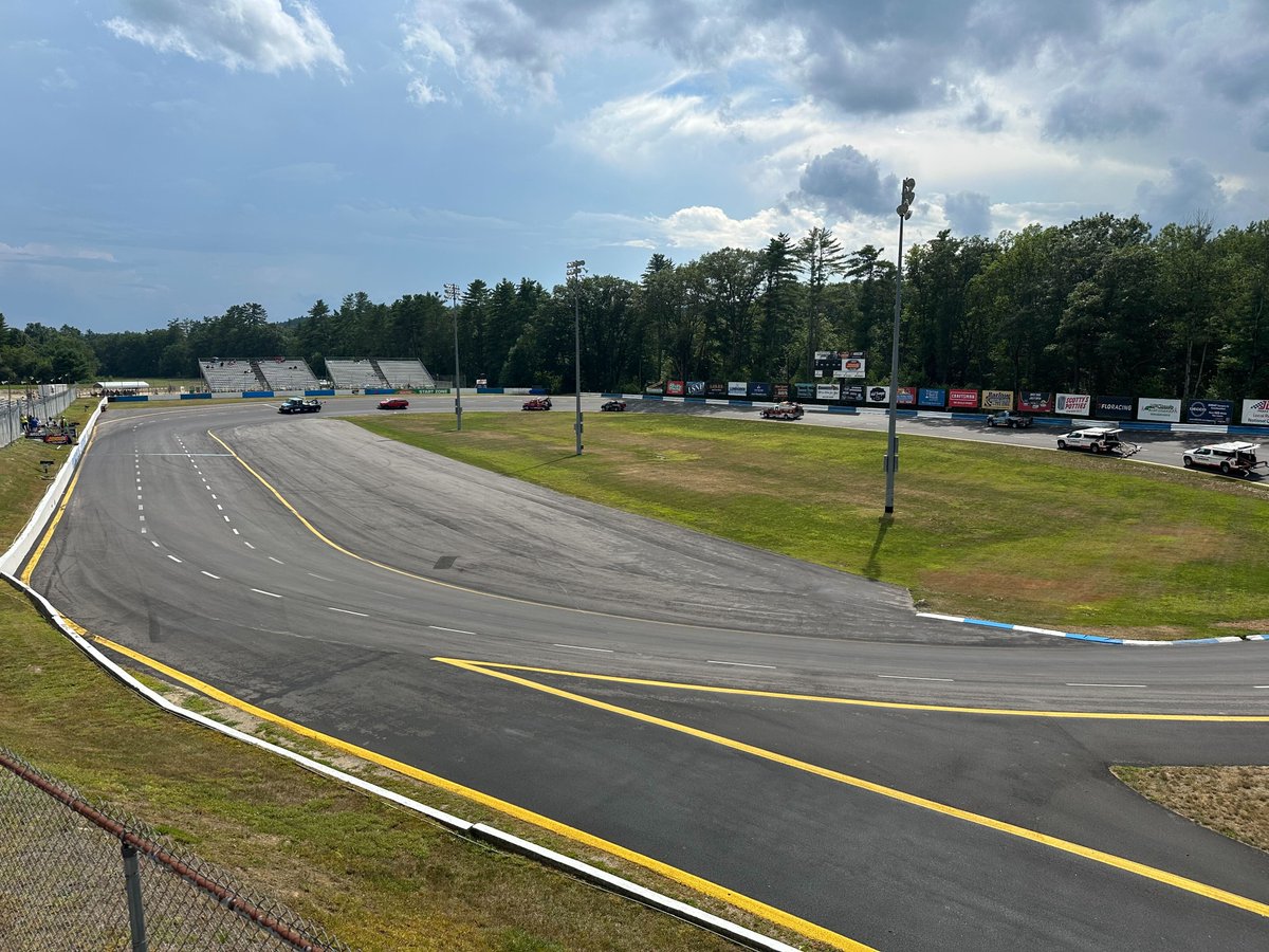NASCARRegional's tweet image. UPDATE: We're almost ready to go racing at Monadnock Speedway! Head to @FloRacing now to watch the #NWMT40 Cheshire County Clash 200!