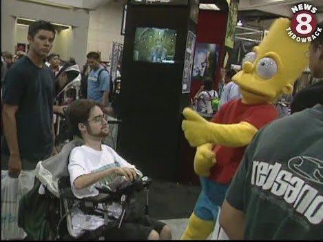25YearsAgoLive's tweet image. The 33rd San Diego Comic-Con opens with a record 48,000 attendees.