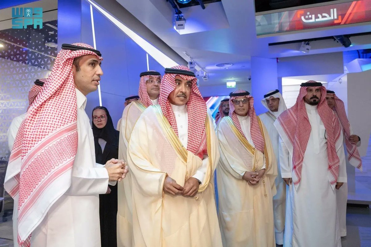 ali_s_alq's tweet image. قهوة المساء☕️
"وزير الإعلام يزور مقر شبكة "العربية" بالرياض ويطّلع على جاهزيتها التشغيلية بعد انتقالها الكامل"

1️⃣
📺 زار معالي وزير الإعلام سلمان بن يوسف الدوسري اليوم، مقر شبكة #العربية الجديد في العاصمة الرياض 🇸🇦، بعد اكتمال انتقال القنوات والمنصات الرقمية والعمليات التحريرية…