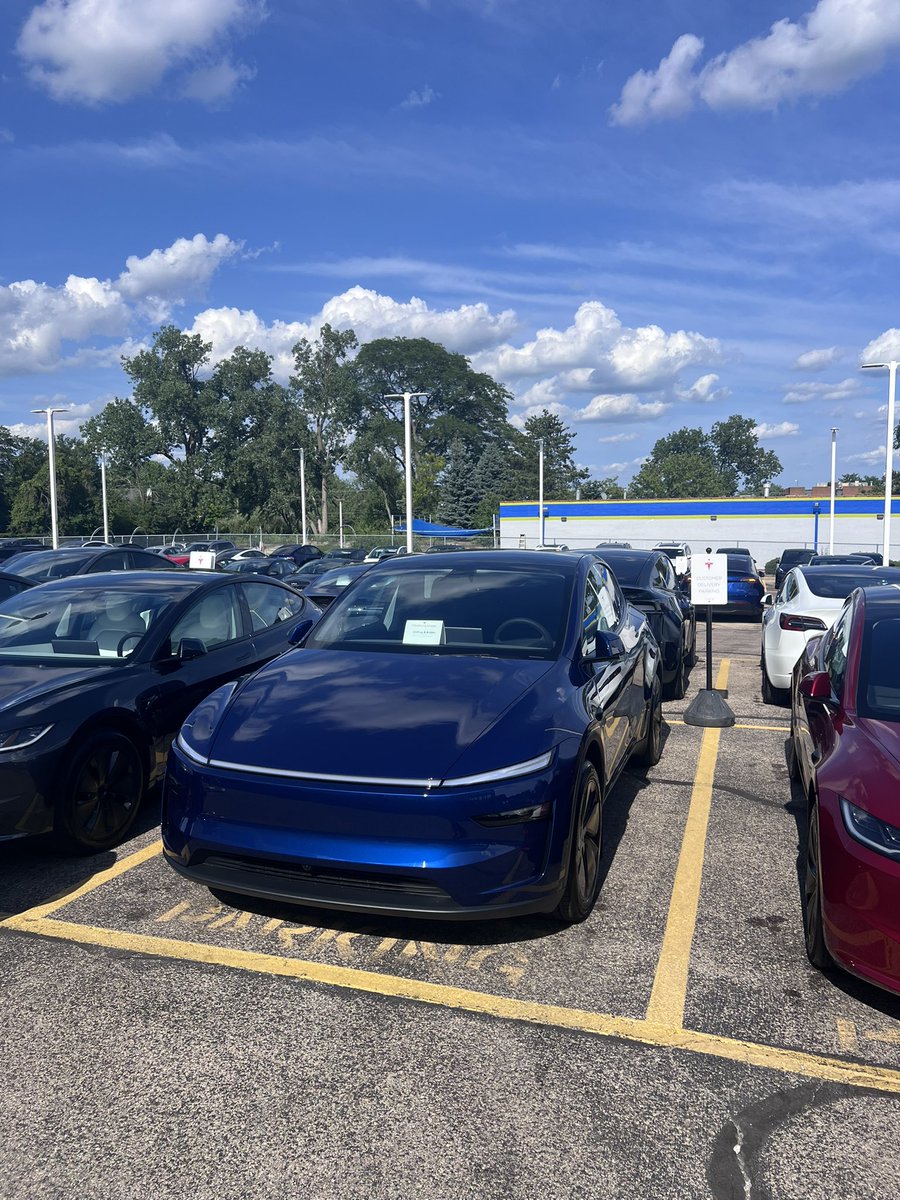 How efficient is the 2026 Model Y RWD?
Very. At 216.5 wh/mi. Nearly 370 mile range efficient.
Value wise, it’s the best new car money can buy.
$7500 credit ends September 30, 2025. <a href="/Tesla/">Tesla</a> <a href="/tesla_na/">Tesla North America</a> <a href="/elonmusk/">Elon Musk</a>
