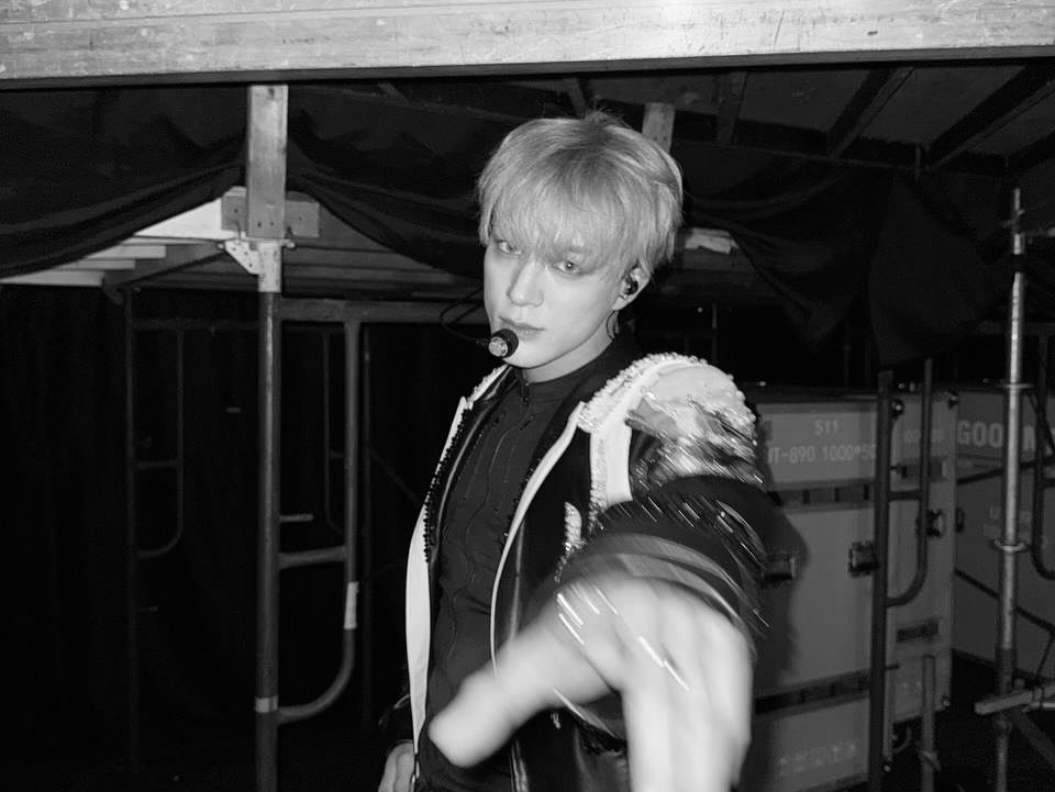 Twildight's tweet image. Sending you a sliver of that backstage sorcery the kind of magic that happens when no one’s watching. I prepare my performance with all my soul, aiming to create an experience beyond anything you’ve felt before and you deserve to see the magic others miss.