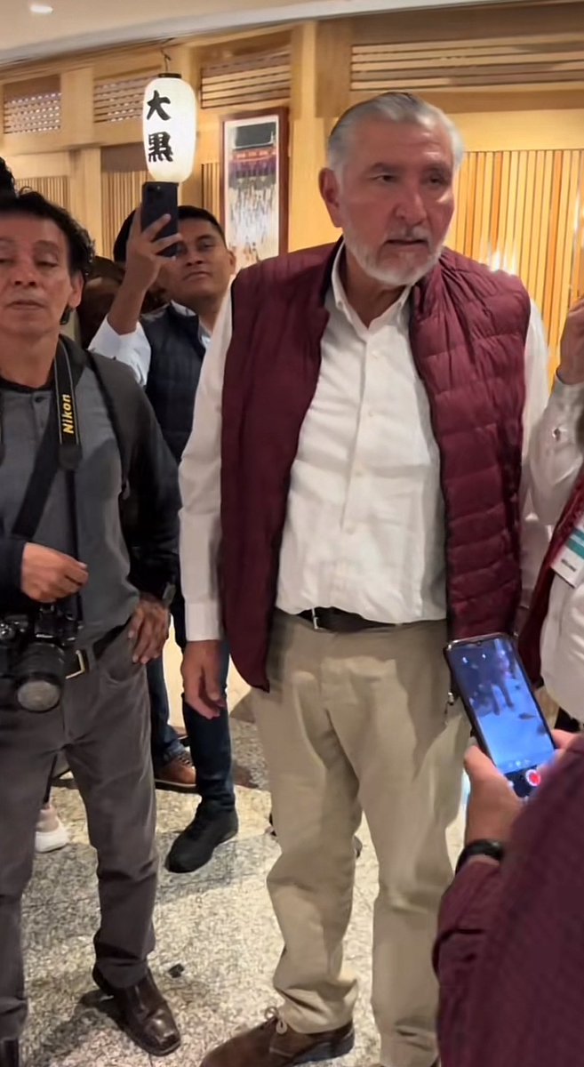 No estaba muerto andaba de parranda 😂, reaparece #AdanAugusto en el consejo de Morena , que alguien traiga un desfibrilador ! Urgente porque se va a necesitar !! 
#MorenaSeDesmorona