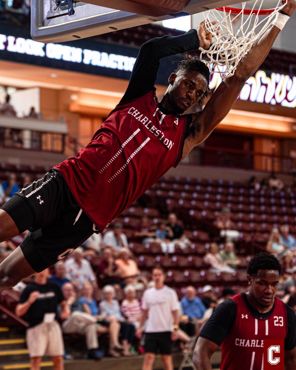 CofCBasketball's tweet image. Thanks for hanging with us tonight Cougar Nation 🤝