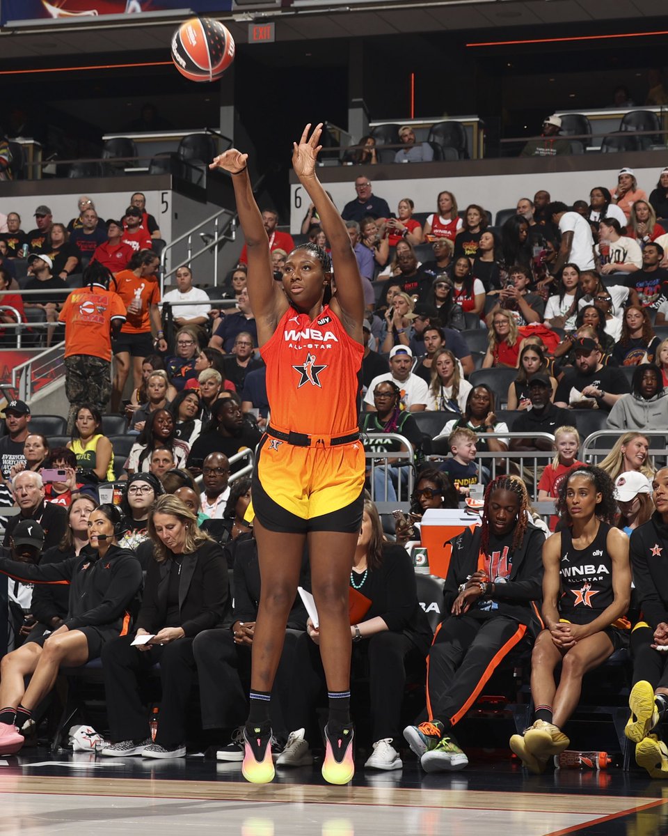 adidasHoops's tweet image. Stars were shining bright in Indy.
2025 WNBA All-Star Weekend is in the books ✅