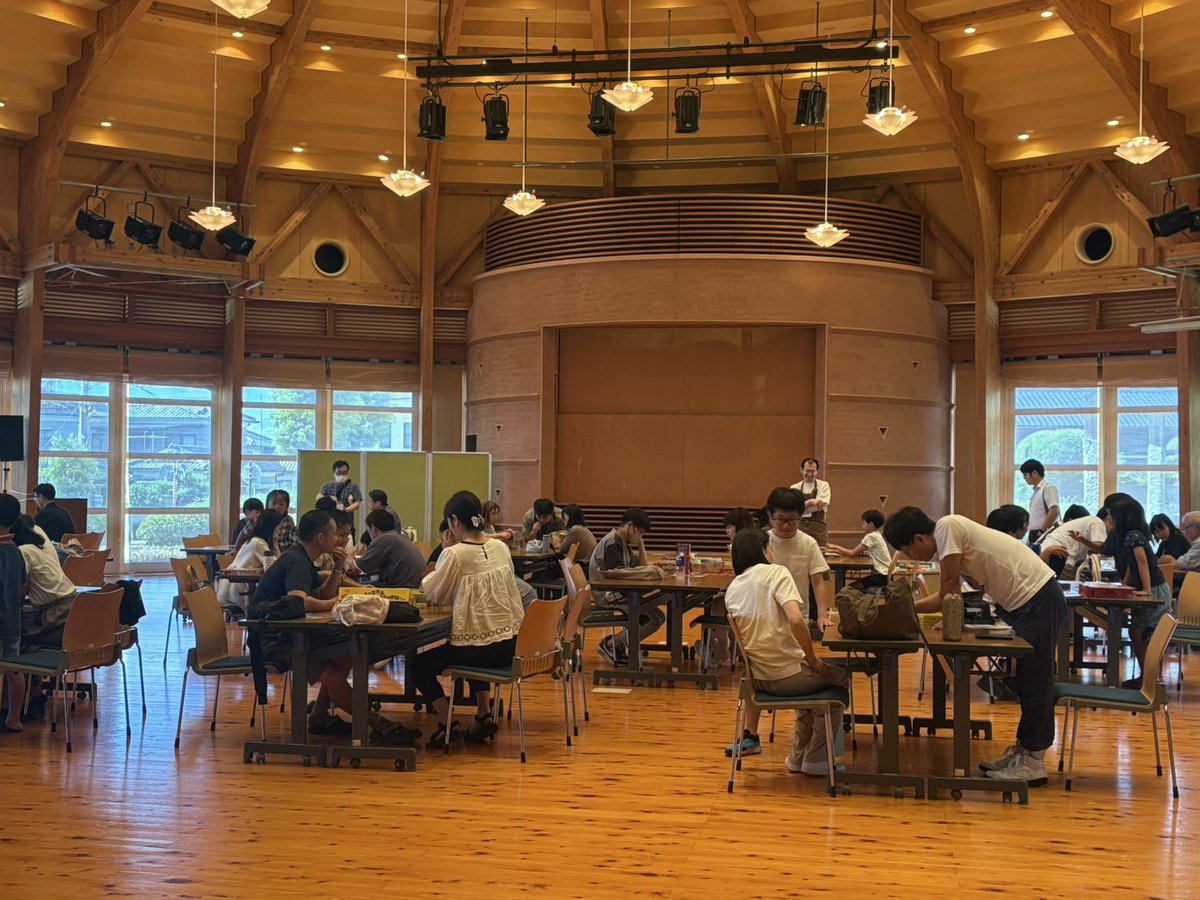 sakurai_library's tweet image. 【イベント報告】2025年7月20日(日)第35回図書館でボードゲームinさくらいを開催しました。猛暑の中81名の方々にご参加いただきました。ありがとうございました。次回は9月21日(日)です。ご参加お待ちしております。#桜井市立図書館 #三郷サイコロクラブ #天理大学ライブラリー部 #ボードゲーム