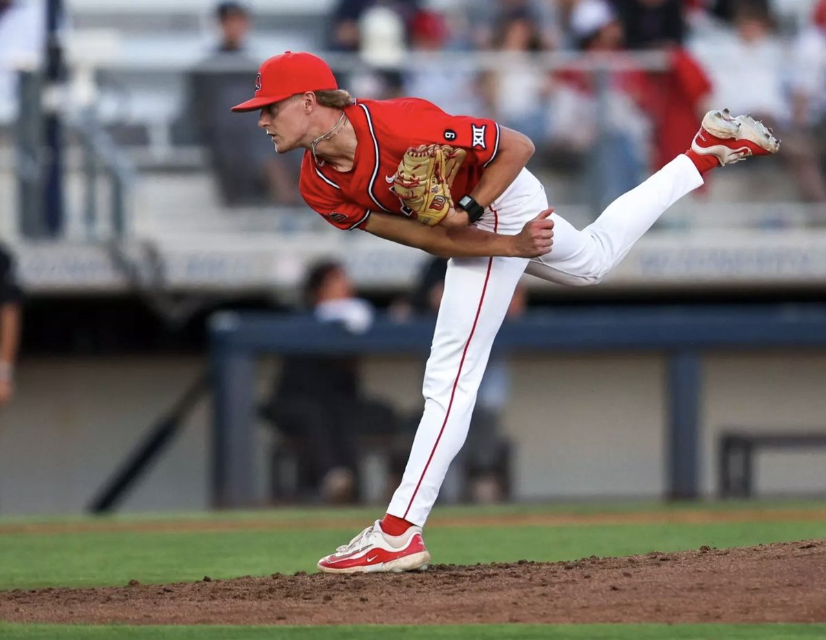 AZStatCats's tweet image. Congratulations to Michael Hilker Jr. on being drafted by the Minnesota Twins 🎣

His 2025 campaign with the Cats:
22.1 IP, 27 K, 4 BB, 0 HR 💪
1.57 FIP, 1.16 WHIP, 55 wRC+ 😮‍💨
20&quot; FB iVB 🚀
84.2 Max SL Velo 🌪️

Led the team in FIP, K/BB, BB/9 😤

@michaelhilker4 | @Twins