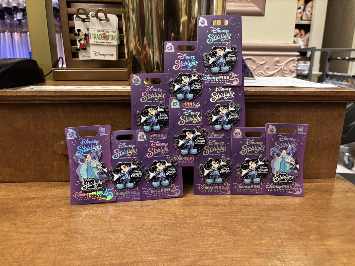 ThatJakeKid91's tweet image. Starlight’s new merchandise collection. Shirts, ears, bubble wands, and pins!