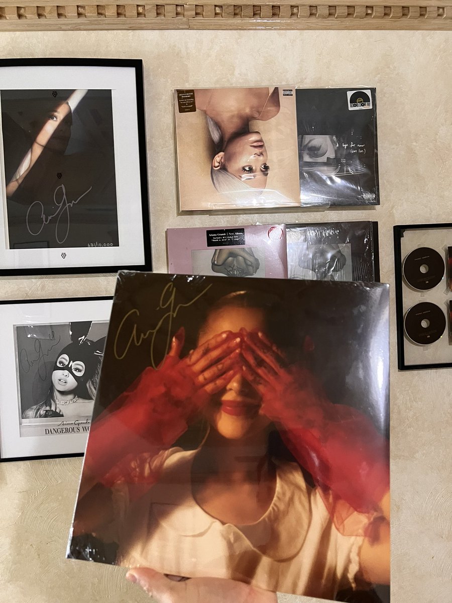 charliedso9's tweet image. “What’s your fav singer?”

Me: ♾️🫧🩷 (since 2013 tbh) 

#ArianaGrande #arianator #wicked #fanart