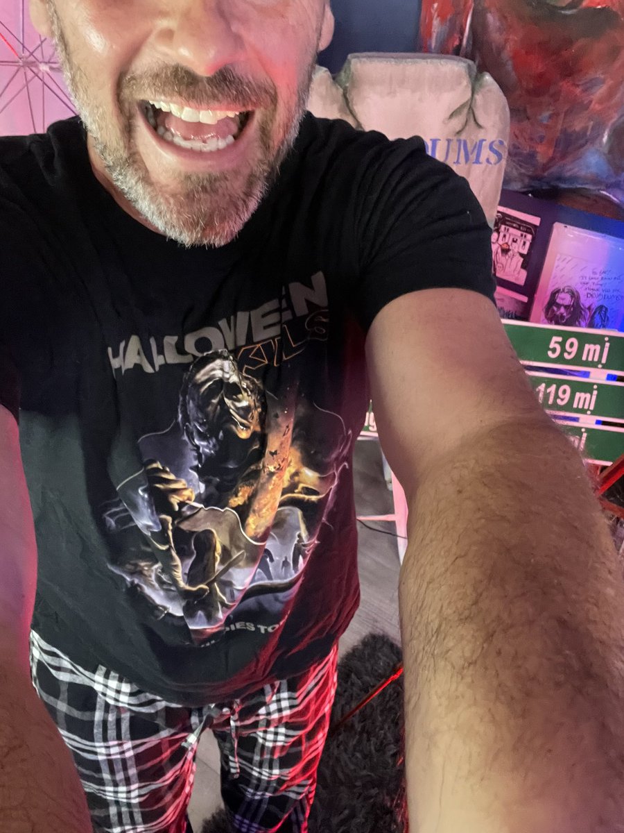 Drumdums's tweet image. It’s almost time…live in 30!! #halloween #pajamaparty #michaelmyers #hitthebricks #pajamas #live #podcast 🍿🔥🎃
youtube.com/live/SDKyQponI…