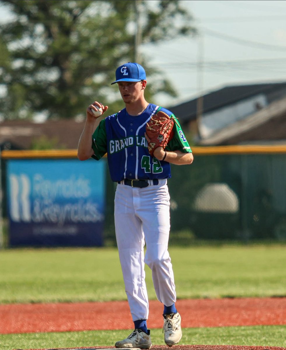 jbult17's tweet photo. To the @GLMariners and fans, thank you for giving me one last summer to compete and showcase my God given abilities on the mound. How lucky am I to play this amazing game this long 💚💙

Final summer stats: 1-0 record, 1 SV
3.24 ERA, 7 App, 16.2 IP, 16 k, 6 BB https://t.co/1iaNDtmXQ3