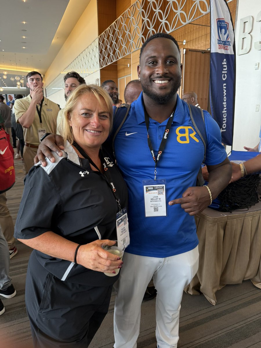 teeterf's tweet image. Great Day 1 @THSCAcoaches ! Reunion with old friends and meeting new! Let's go Day 2!