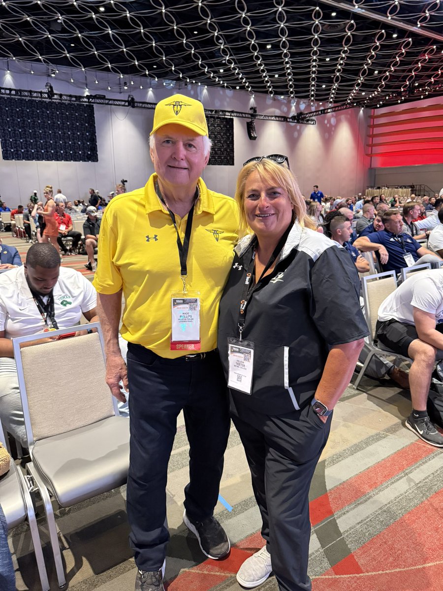 teeterf's tweet image. Great Day 1 @THSCAcoaches ! Reunion with old friends and meeting new! Let's go Day 2!