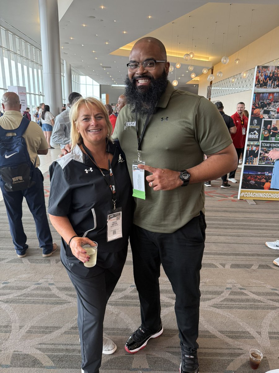 teeterf's tweet image. Great Day 1 @THSCAcoaches ! Reunion with old friends and meeting new! Let's go Day 2!