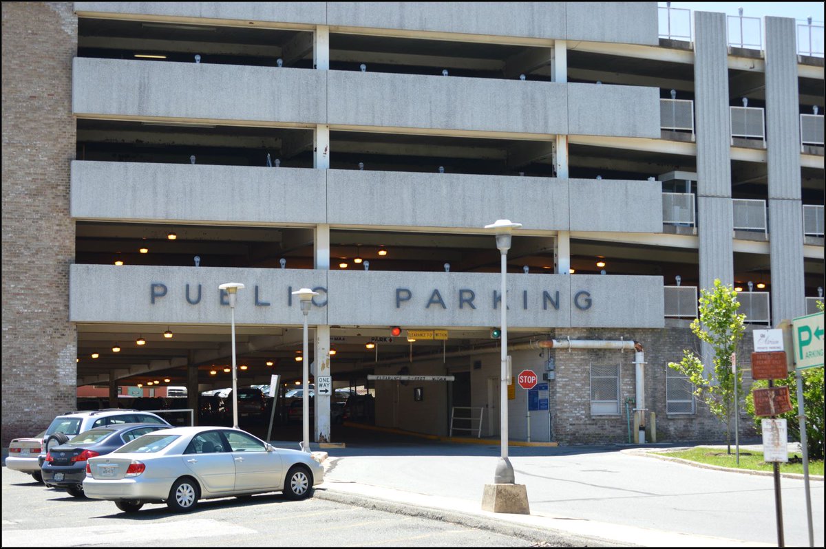 MCDOTNow's tweet image. 🅿️🚙🚗🏍️🅿️
Estamos facilitando más que nunca el estacionamiento en el centro de Silver Spring. A partir del 2 de septiembre de 2025, el Garaje 4 cambiará oficialmente de parquímetros individuales a un sistema de Estacionamiento por Placa
🅿️tinyurl.com/ymstva8t #SilverSpringMD