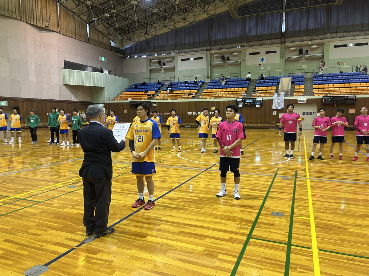 dohoclub's tweet photo. 第15回愛知県社会人ハンドボール大会の結果となります。

〈大会結果〉
男子優勝チーム
ブレスド名古屋

女子優勝チーム
愛知ベスティンハイム

優勝チームは8月31日(日)におこなわれる日本選手権県予選会にすすみます。

#ハンドボール https://t.co/OXdkFi91hj