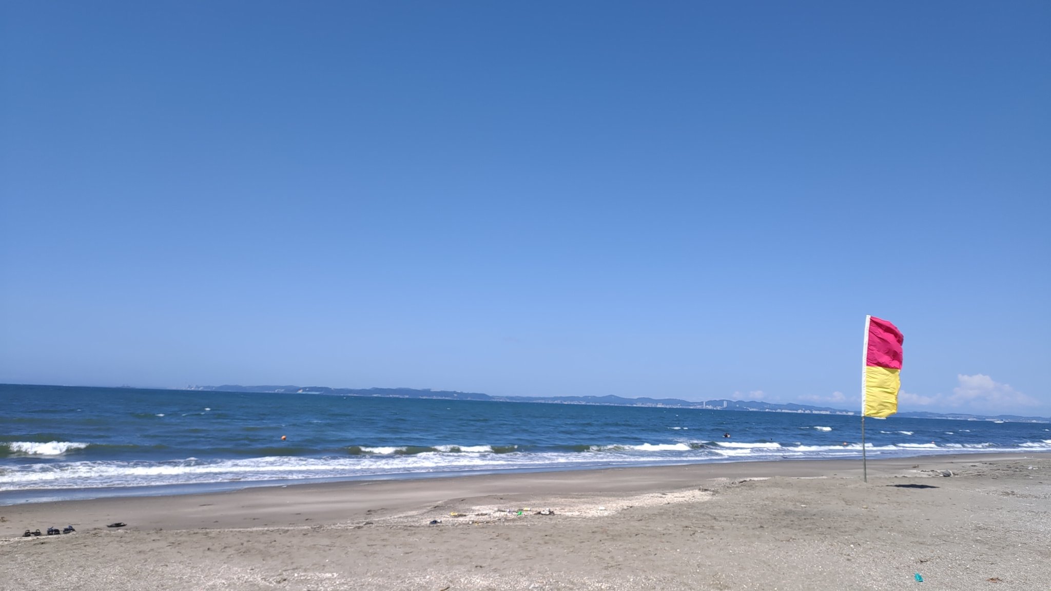 静かな海 碧い海と奇岩の五能線の絶景 - 地球の撮り方