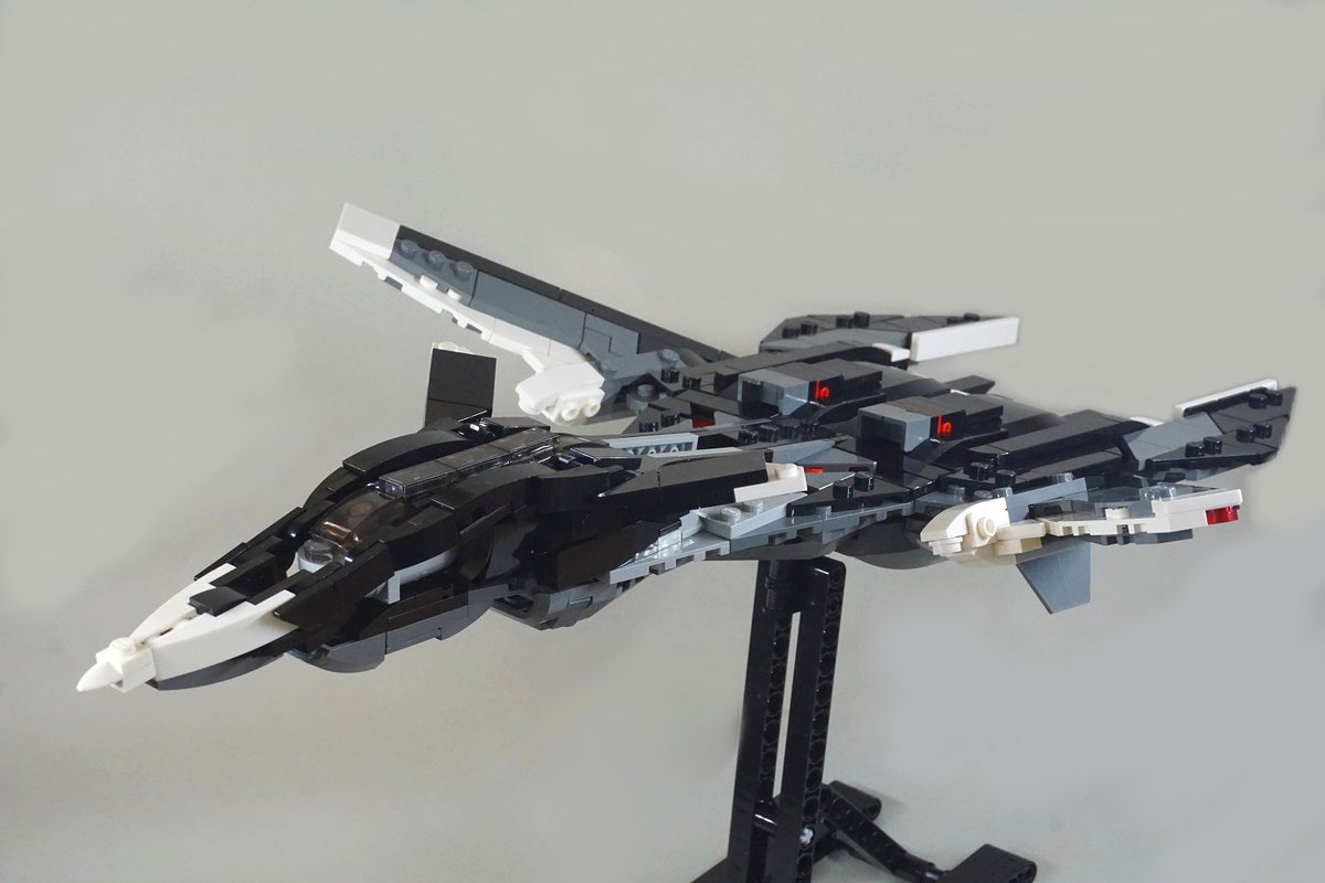 鳥肌実 【玉砕】雪上突撃滑走板 鳥肌実 【玉砕】雪上突撃滑走板