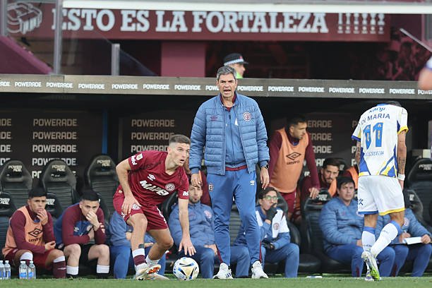 Lanuseros's tweet image. Los últimos 15 partidos del Lanús de Pellegrino por torneo local.
Central ❌️
Riestra ❌️
Boca ❌️
Tucuman ❌️
San Martin ✅️
Banfield 🟰
Godoy Cruz 🟰
Independiente 🟰
San Lorenzo 🟰
Instituto ✅️
Platense 🟰
Independiente Riv 🟰
Velez 🟰
River ❌️
Gimnasia 🟰
14/45.