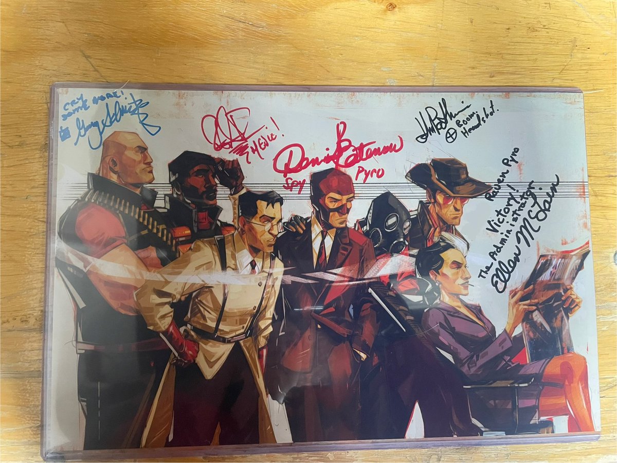 Raven_chief's tweet photo. @GhostBerry__ Now one of my prized possessions https://t.co/C6p8ncdaQ9