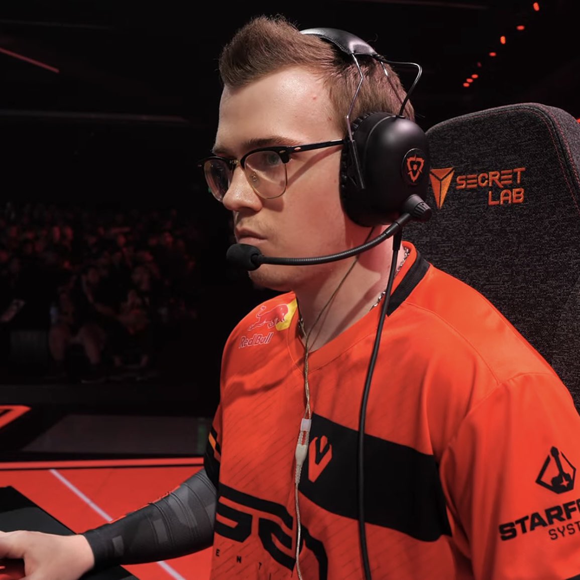 DynamohVAL's tweet image. Zellsis got that TinTin haircut 🔥