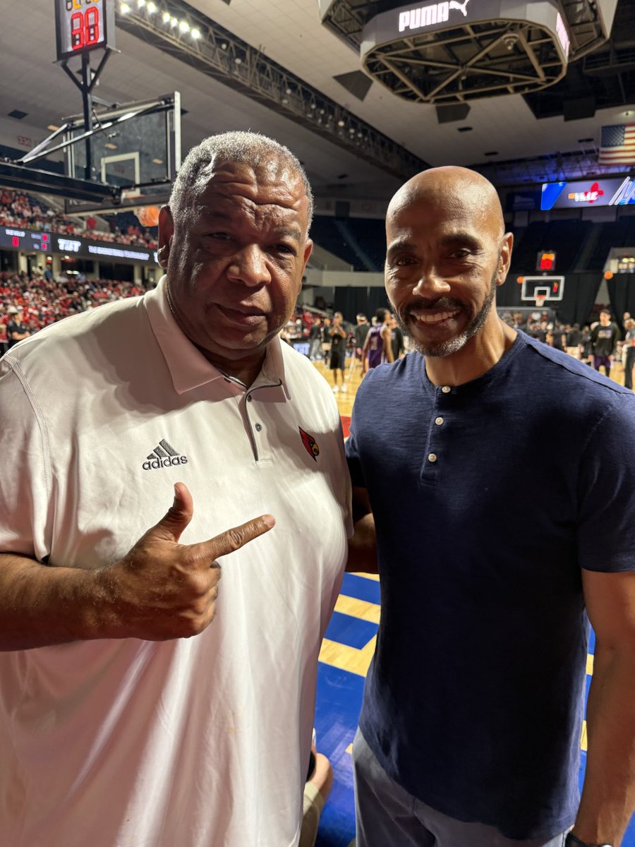 vincemarrow's tweet image. It was a honor meeting Darrell Griffith Aka Dr. Dunkenstein.