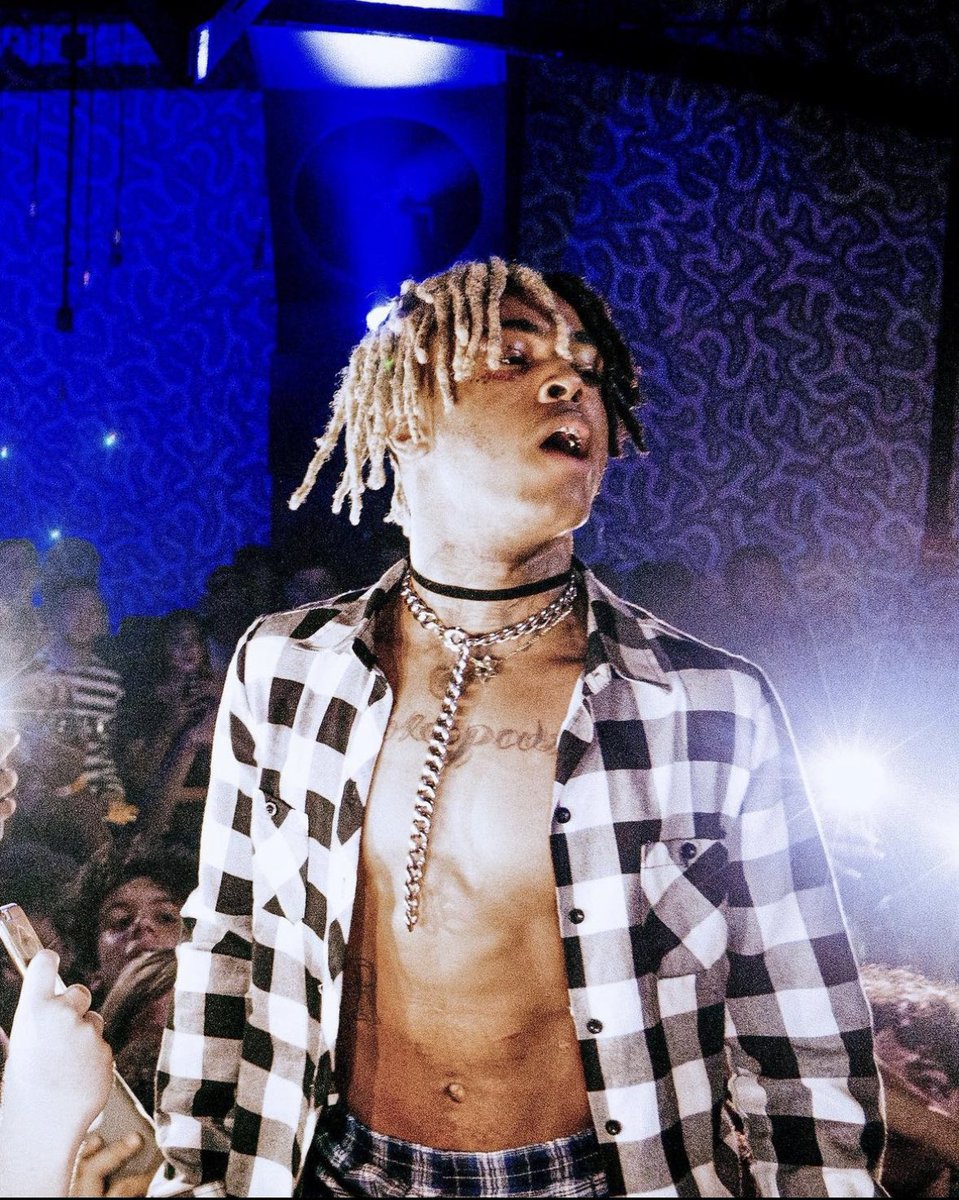 snownscattered's tweet image. Throwback - photos of XXXTentacion at The Hanger while on stage 8 years ago yesterday