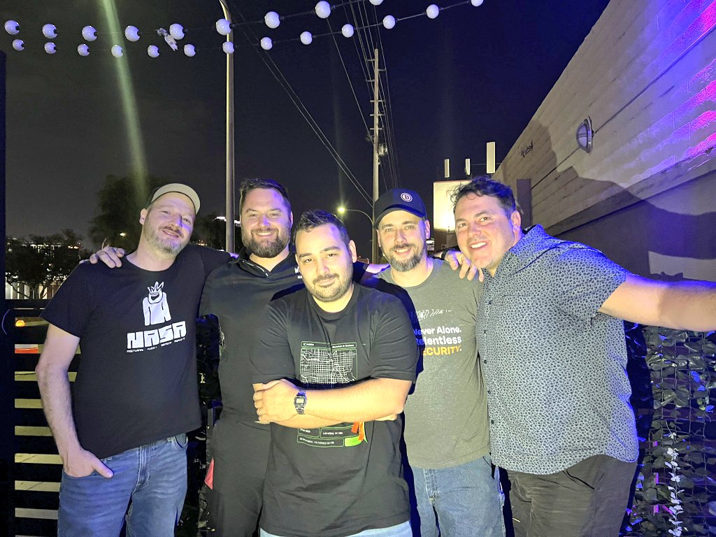 GeekOfAllTrades's tweet image. Backing up my phone today and ran across some shots from BTC Vegas! Was so cool to connect with the community again & met some fellow degens for the first time too!
Good... Times...