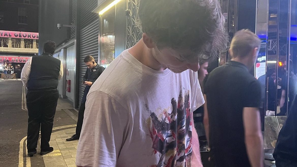 riversersh's tweet image. my favorite outfit repeater