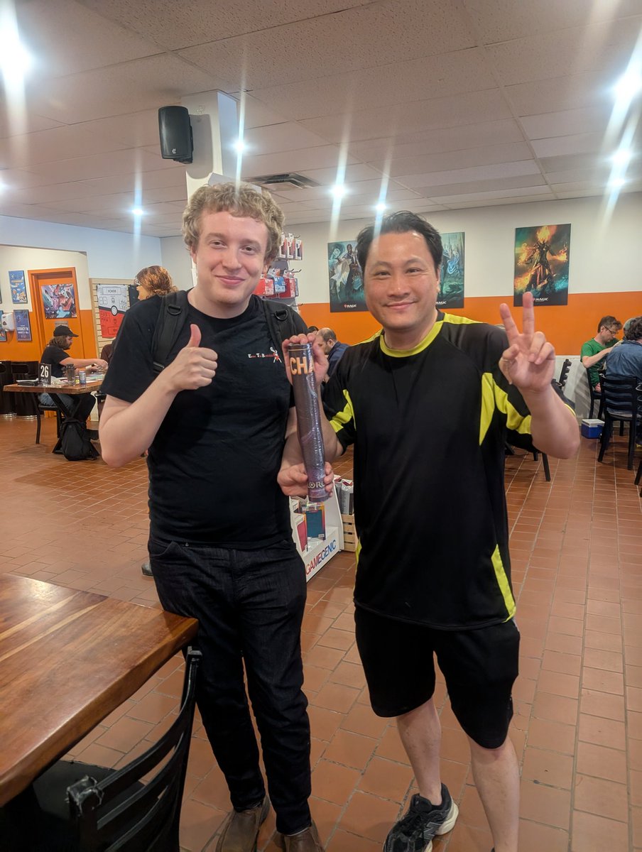 JQuigster's tweet image. Split finals of a 14 person set champs with Green Blue Clara-Bend!
2-0 vs GB Reckless Items OTP
1-1 vs Steelsong OTD
2-0 vs RB shark OTP
ID vs PS (they just wanted to secure Top 8, won 1-0 OTD in a for fun game).
Top-4
2-0 OTD vs Chernadogs - UTS big in this MU.
