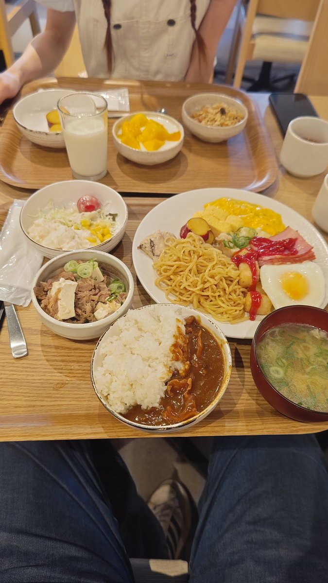 imocci2's tweet image. 久々に #ビジネスホテルの朝食を食べ過ぎる人と繋がりたい のお時間です😋
本日は #ビジネスホテルの朝食を食べすぎない人 との比較です🤣🤣
チサン プレミアム 京都九条
朝食開始時刻:△(7:30~)
おかずの種類:〇
食堂混雑具合:◎快適(月曜祝9:00)
#エッグコンプリート