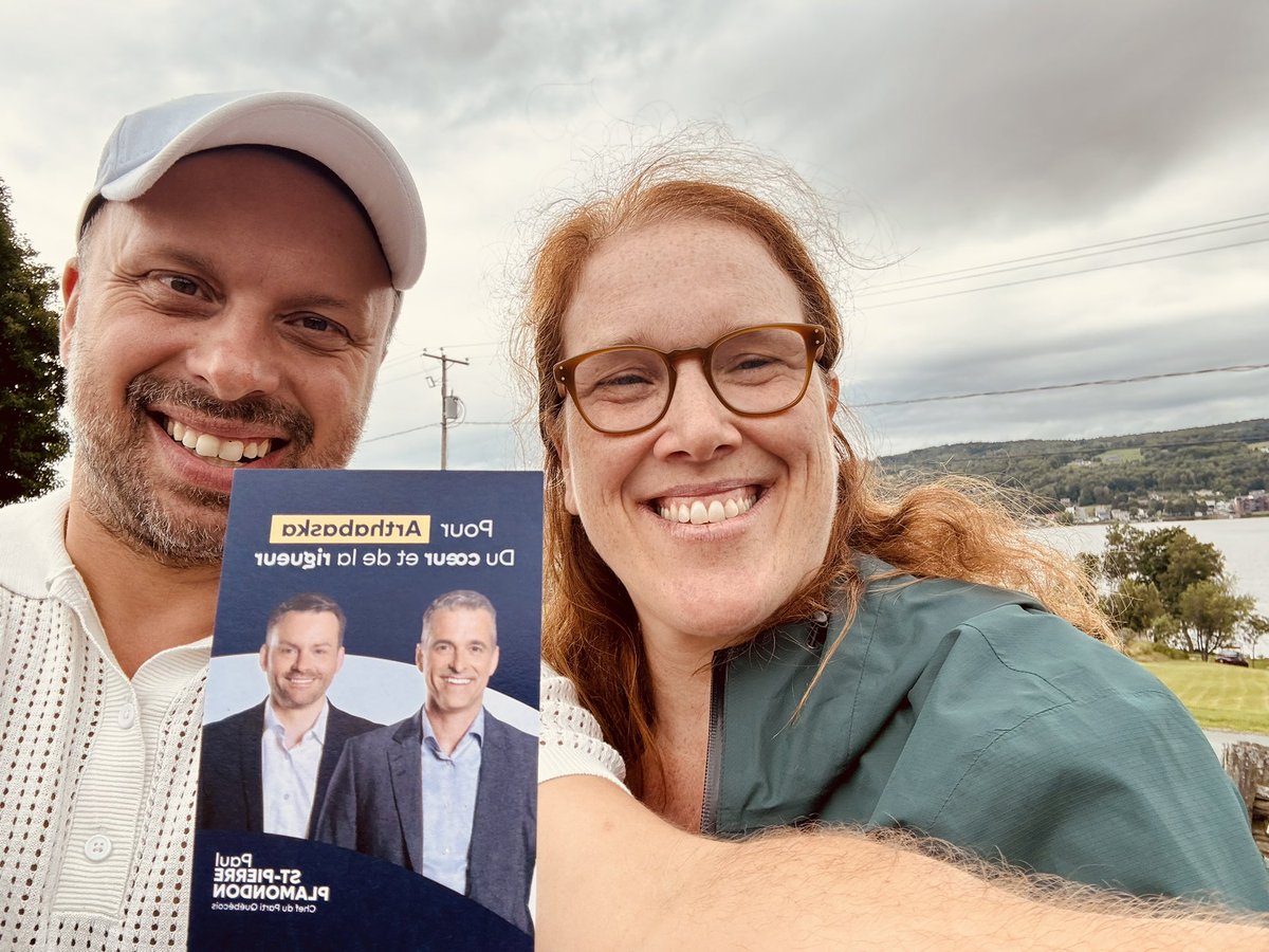 Beaudoin82's tweet image. Encore un accueil des plus enthousiastes sur le terrain pour @boissoal sur le terrain ! Il est adoré notre Alex ! 💙
Aujourd’hui, nous avons rencontré une de ses enseignantes du primaire, son ancienne gardienne, un ancien camarade d’école, des voisins d’enfance… #polqc #assnat