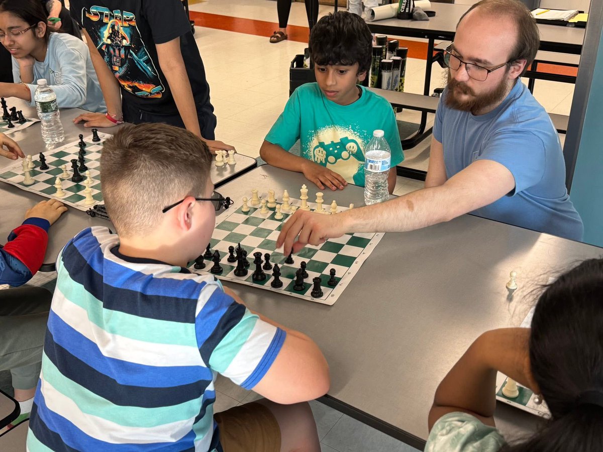 MCCoyCountyExec's tweet image. It's international Chess Day! A perfect time to sharpen your strategy and challenge your mind!
At Albany County Parks & Recreation, we're proud to offer free chess programs that welcome players of all ages and skill levels. Whether you're new to the game or an experienced…