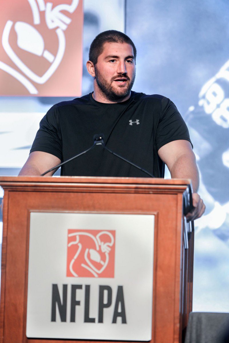MySportsUpdate's tweet image. JC Tretter is resigning from the NFLPA, per @jjones9.
cbssports.com/nfl/news/jc-tr…