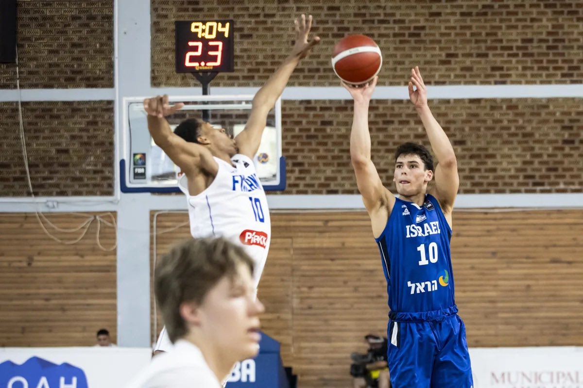 BoilerBall's tweet image. Omer Mayer’s stat lines at U20 EuroBasket.
PPG: 16.7 (6th)
APG: 5.1 (5th)
3PM: 19 (2nd)
📈 Became Israel’s all-time leading scorer on its youth National Teams (584 pts).