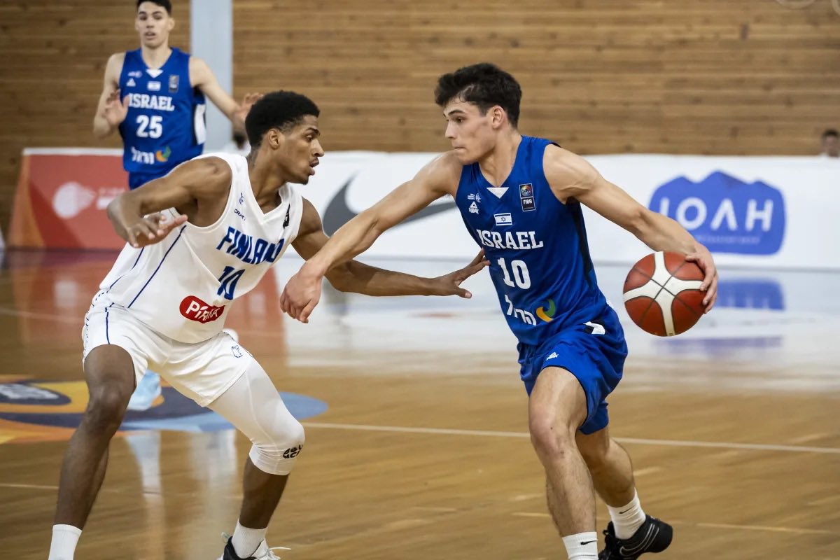 BoilerBall's tweet image. Omer Mayer’s stat lines at U20 EuroBasket.
PPG: 16.7 (6th)
APG: 5.1 (5th)
3PM: 19 (2nd)
📈 Became Israel’s all-time leading scorer on its youth National Teams (584 pts).