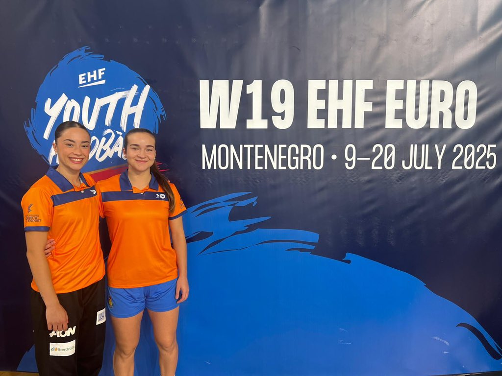 Proyecto FER (@proyectofer) on Twitter photo 🥈 Una plata europea que brilla con luz propia 👏 Un subcampeonato de Europa más que meritorio
Udane Bernabé y Sara Palanques han caído hoy ante Alemania en la final del Europeo sub-19 femenino de #balonmano 🤾♀️, pero la España de <a href="/RocamoraJoaquin/">Joaquin Rocamora</a> valen oro
¡Enhorabuena, chicas! 🥈 Una plata europea que brilla con luz propia 👏 Un subcampeonato de Europa más que meritorio
Udane Bernabé y Sara Palanques han caído hoy ante Alemania en la final del Europeo sub-19 femenino de #balonmano 🤾♀️, pero la España de <a href="/RocamoraJoaquin/">Joaquin Rocamora</a> valen oro
¡Enhorabuena, chicas!