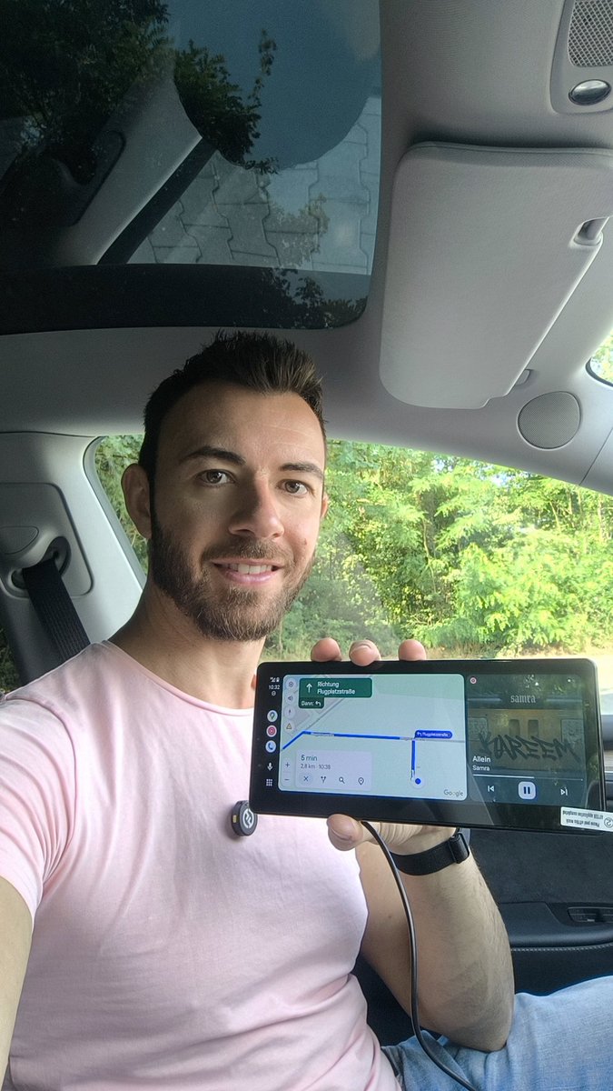 Heute für euch getestet. Den CarpodGo T3 Pro. Es erweitert jedes Auto um ein Android Auto oder Carplay Gerät inkl. Display. Egal ob für Tesla oder ältere Fahrzeuge. Demnächst gibt es das Video auf dem Kanal Smart2Drive #carpodgo #carpodgot3 #androidauto #applecarplay #autozubehör