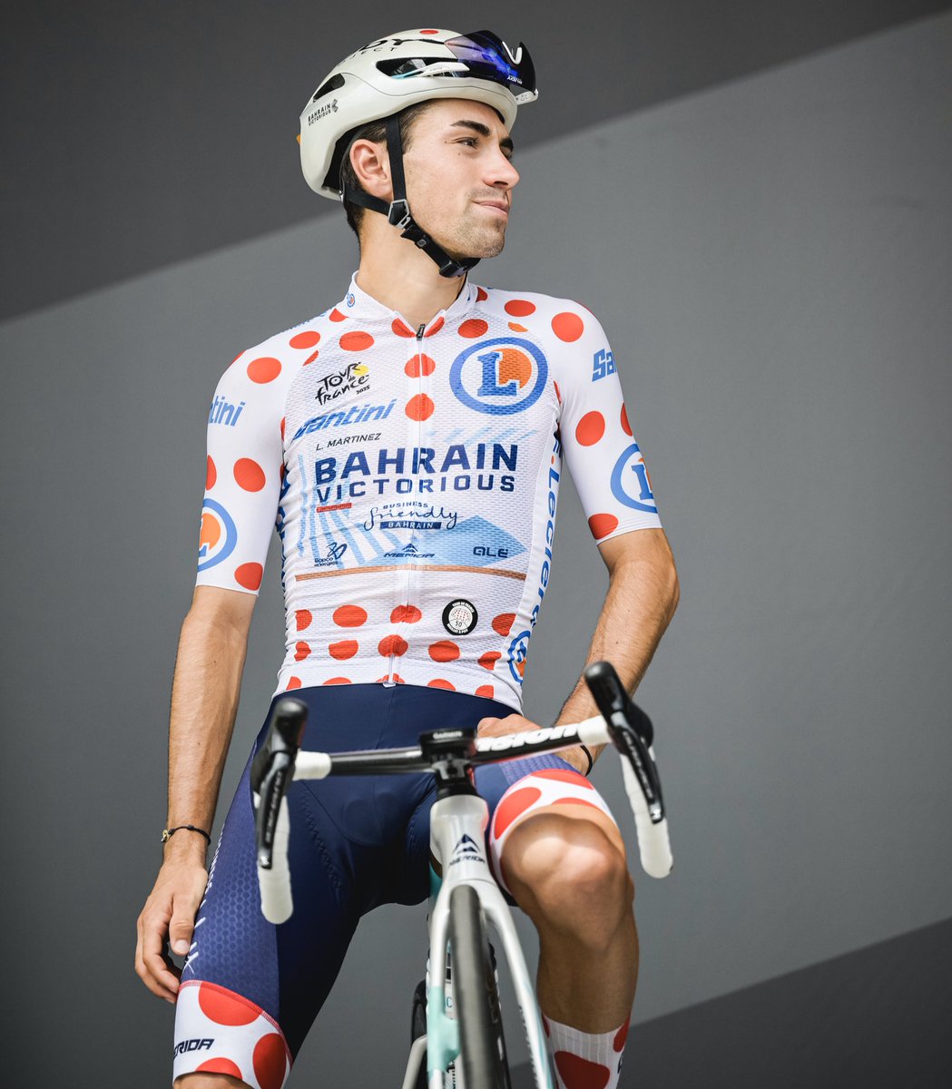 maillotapois's tweet image. 👀 Le regard tourné vers la journée de repos. 😅

😴 Bonne nuit à tous ! Reposez-vous vous bien, une dernière semaine pleine de suspense et de grands cols mythiques nous attend ! 🏔️😍

#TDF2025 ⚪️🔴