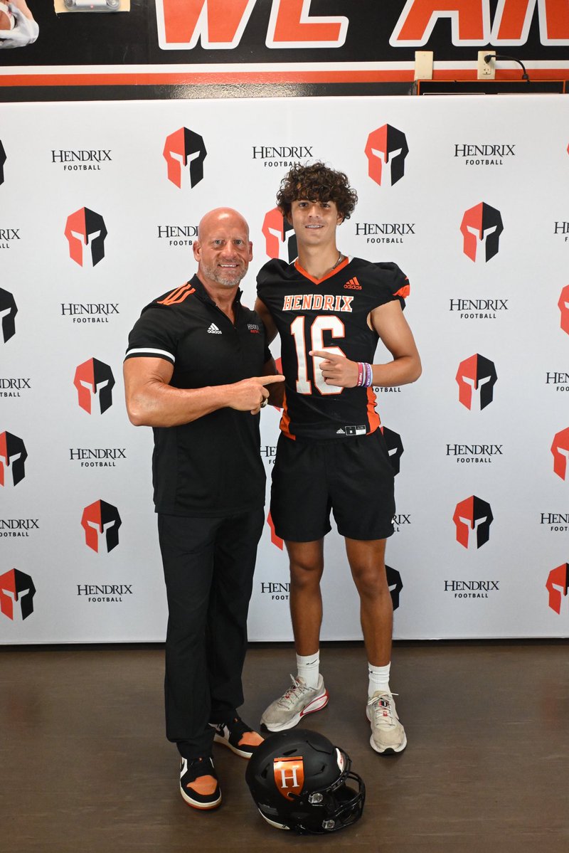 BraydenHDawson1's tweet image. After a great visit I’m blessed to receive an offer from @RussHeidiSLC to play football for @HendrixFootball I really enjoyed being on campus and seeing all the facilities. @NotCoachBuck @CoachSchultz_DC @Coach_Barber3 @CoachSeabaugh @TXRecruits @TheQBTech