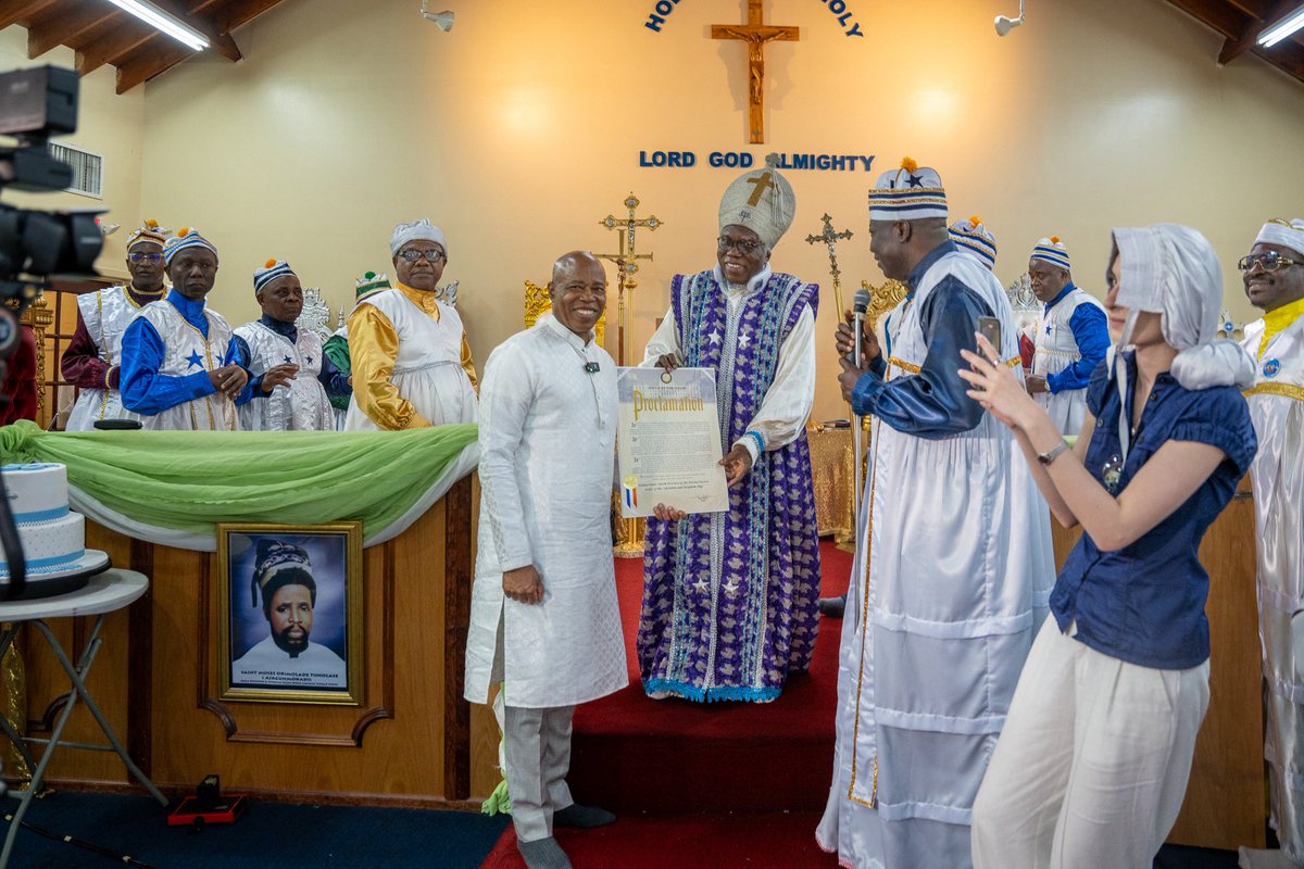 NYCMayor's tweet image. The Eternal Sacred Order of the Cherubim and Seraphim Church in the Bronx is celebrating 50 years as the first African Pentecostal church in our city!
So great to join the faithful today to mark this milestone and wish them another 50 years.