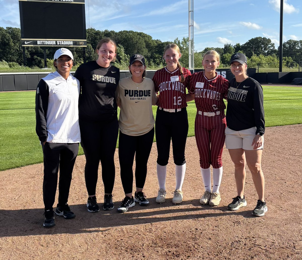 SW16uCarroll's tweet image. Huge thank you to @PurdueSoftball for hosting a great camp! Amazing coaching staff who gave the girls a great experience despite the weather trying to put a damper on the Day!  Mac (‘27) and Cate (‘27) had a great time learning new drills, growing, and connecting with the…