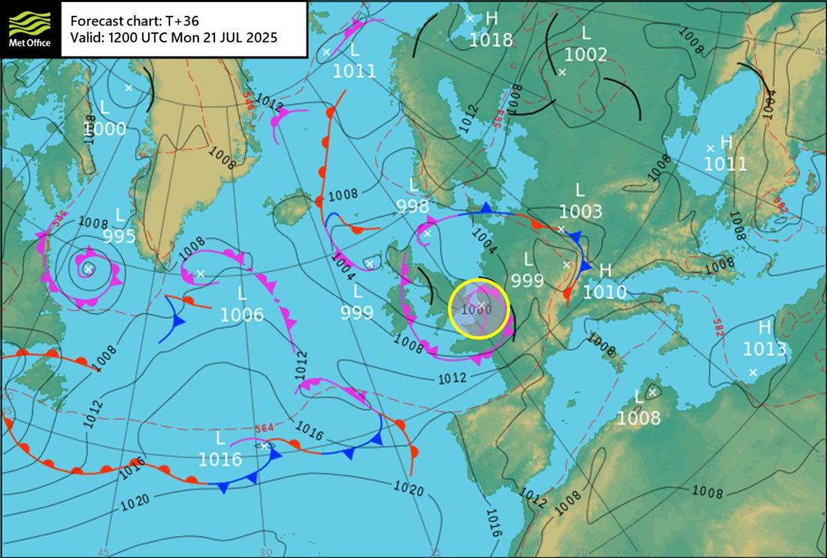 TangoH21's tweet image. The risk of unsettled and convective weather for SE England is likely to resume overnight and through Monday afternoon.
This courtesy of a weakening area of low pressure associated with an eastward-moving upper trough, which will raise lapse rates and wind shear.