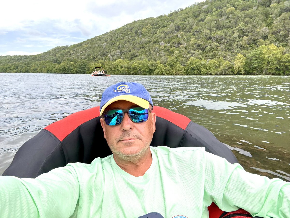 ArtAcevedo's tweet image. Life in @austintexasgov ain’t perfect, but it sure doesn’t get much better than this (freshly caught fish fry and floating Lake Austin).
Here’s to a great day and to @Austin_Police Lake Patrol who have been by this area several times on this busy Sunday keeping folks safe.…