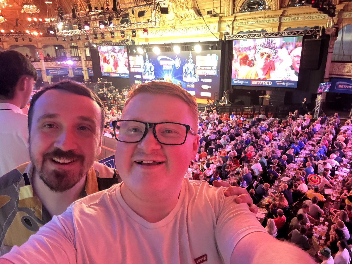 Top day at the Winter Garden’s today watching the darts 💙