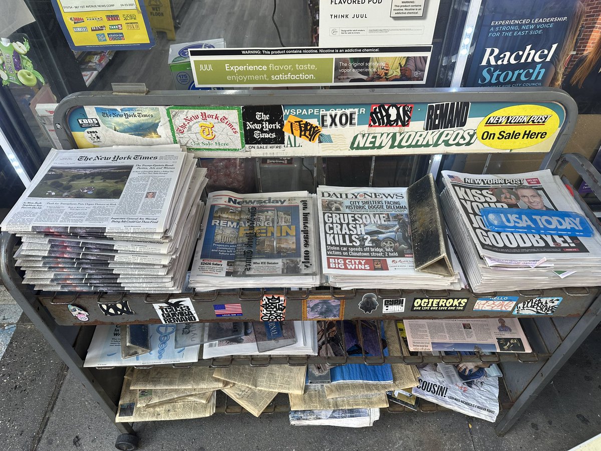 stablemanuele's tweet image. Front page 👀 and a stack of NYT that nobody is buying?