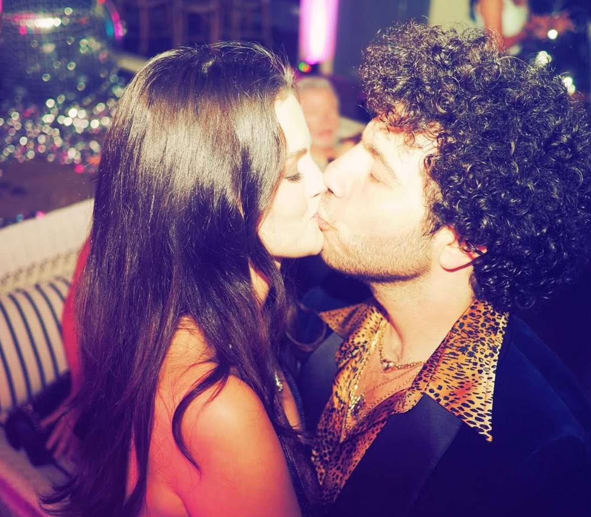 revrares's tweet image. Essas fotos estão perfeitas lamento