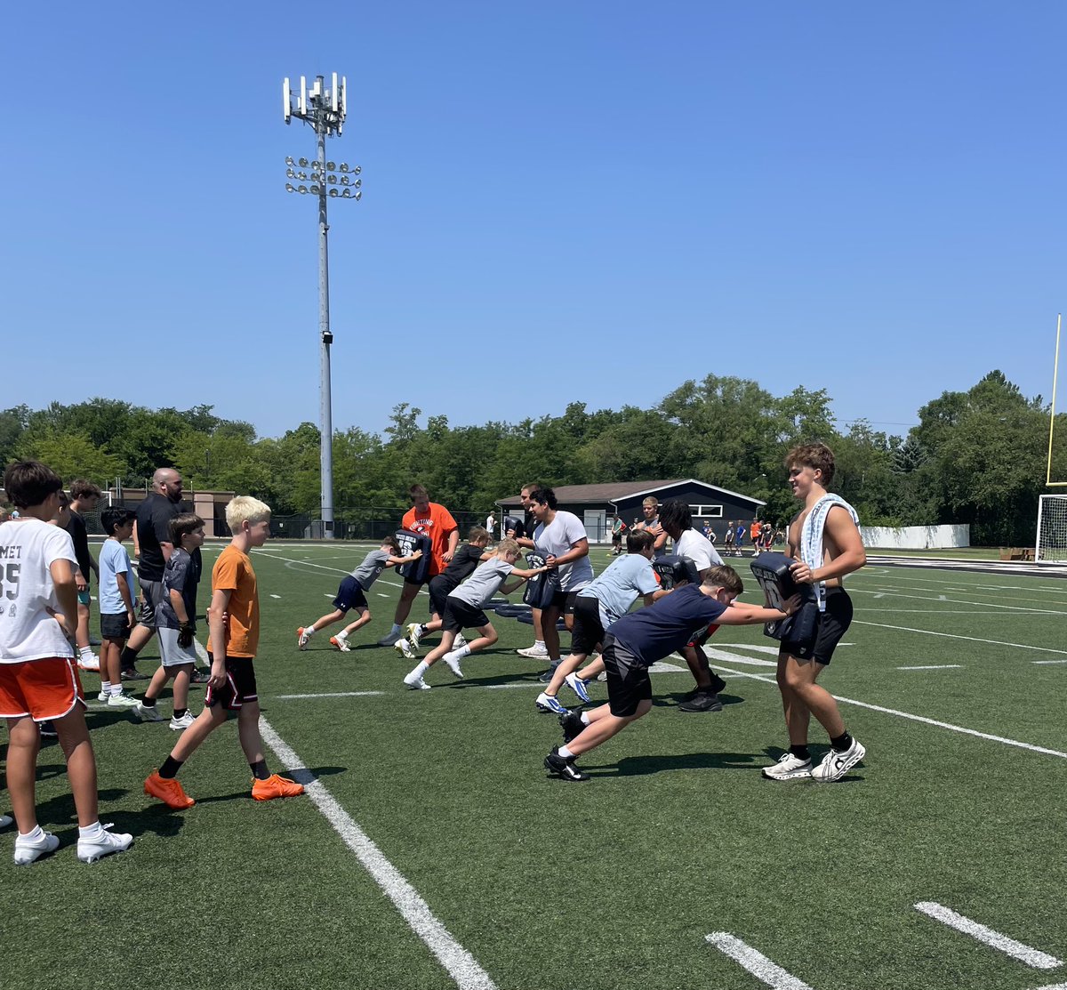 WWSFB's tweet image. Great to have all the future Tigers out at camp! Thanks to all the athletes giving back and serving the young Tigers