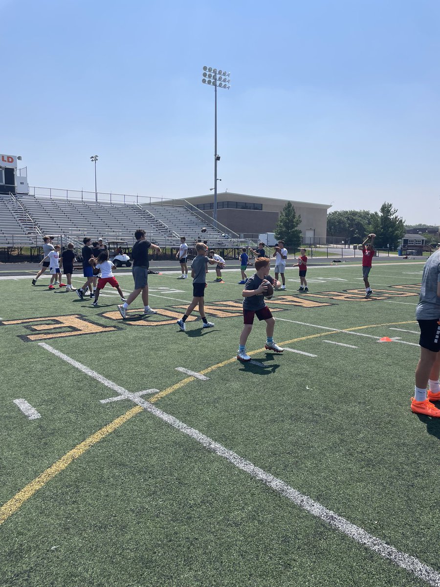 WWSFB's tweet image. Great to have all the future Tigers out at camp! Thanks to all the athletes giving back and serving the young Tigers